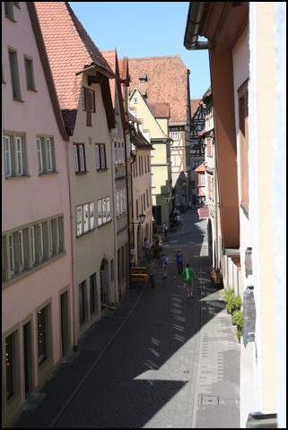 Rothenberg-02.JPG