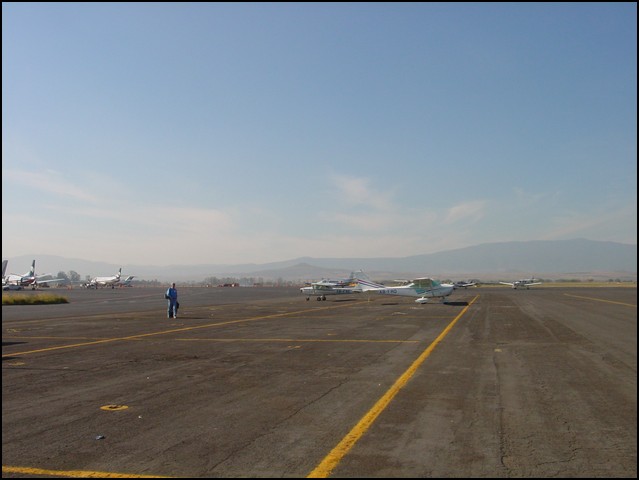 05-Mex-Guadalajara Airport-2.jpg