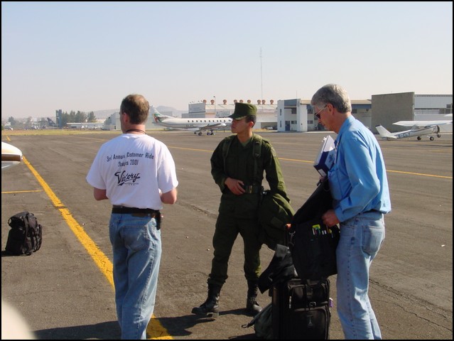 06-Mex-Guadalajara Airport-4.jpg