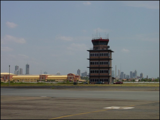 04-Pan Panama city Airport-1.jpg