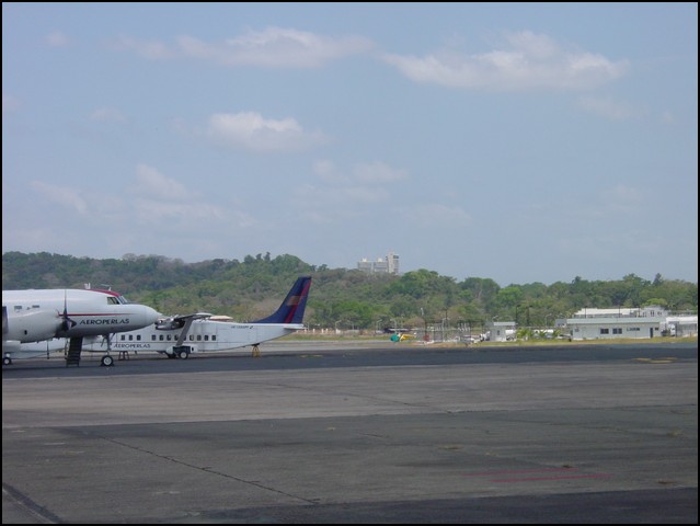 05-Pan Panama city Airport-2.jpg