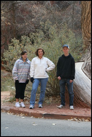 Zion NP Thanksgiving Family Reunion 2007-030.JPG